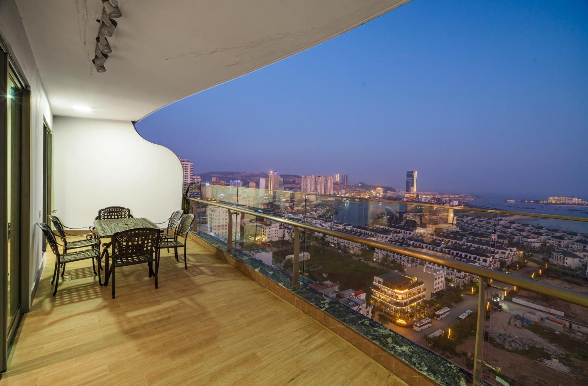 Comzy Ha Long Homestay Extérieur photo