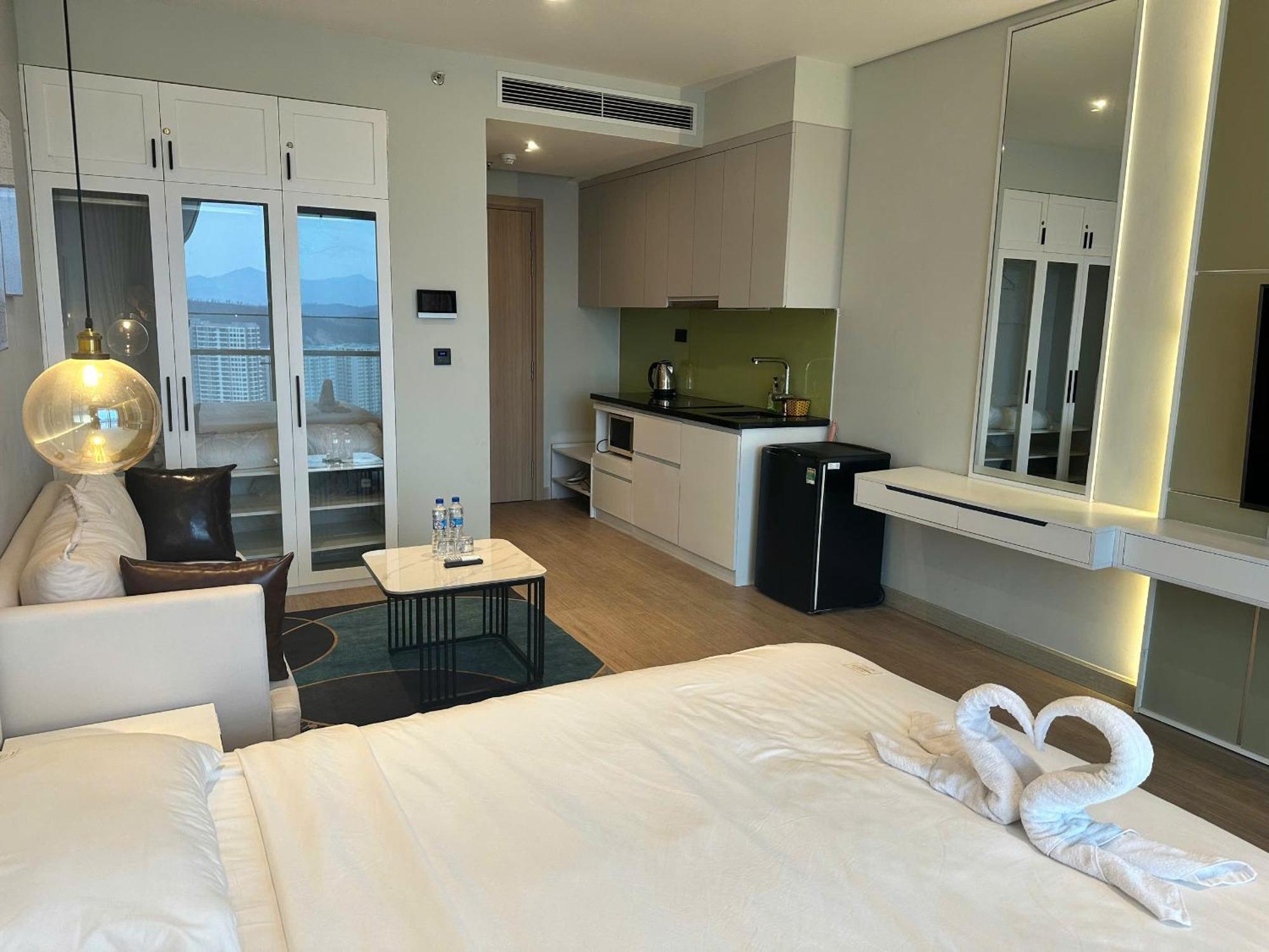 Comzy Ha Long Homestay Extérieur photo